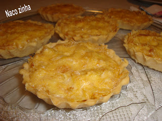 Quiche de alho-poró e bacalhau