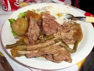 Festa Nacional do Carneiro no Buraco - o prato principal