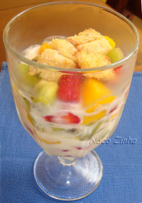 Gelatina de salada de frutas