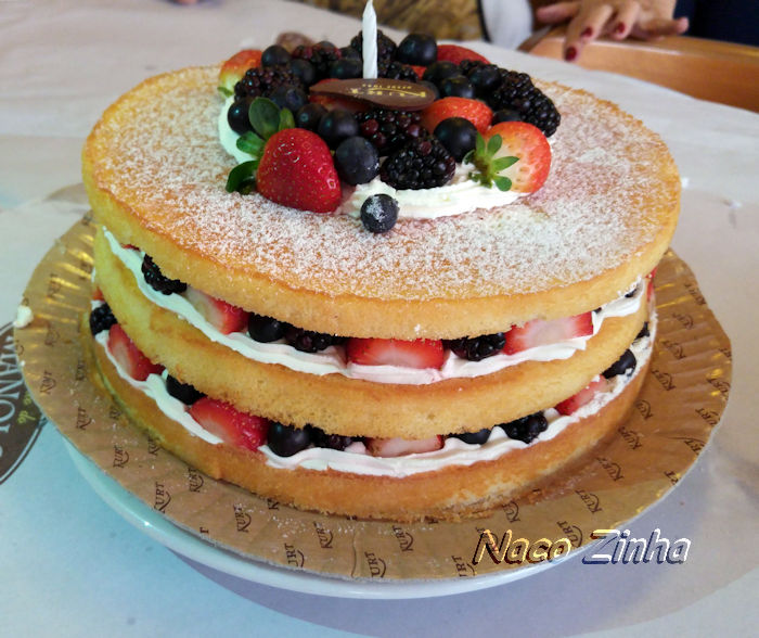 Naked cake da Confeitaria Kurt