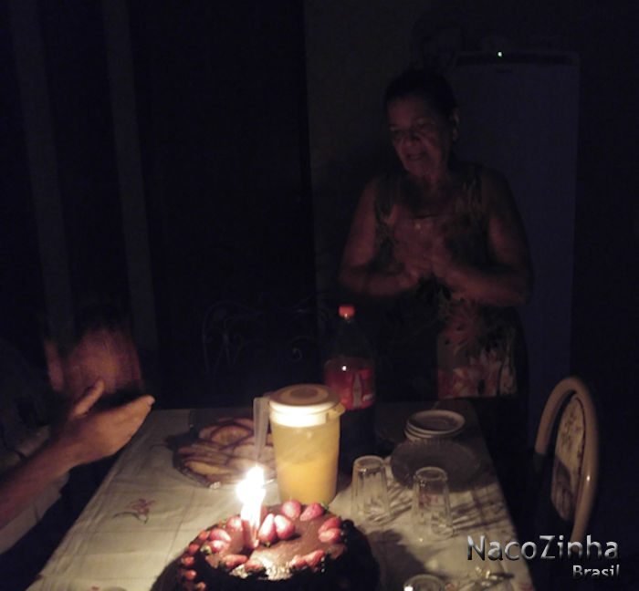 Família Araújo - Happy Birthday Dona Miriam mamãe da nossa