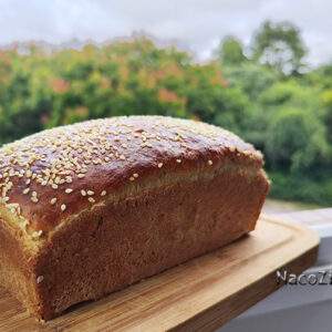 Pão integral de banana e iogurte