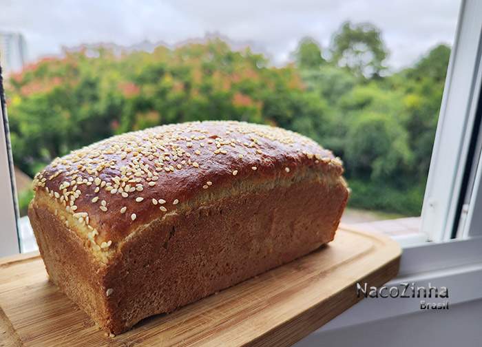 Pão integral de banana e iogurte