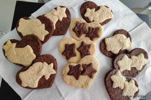 Biscoitos natalinos de baunilha e cacau