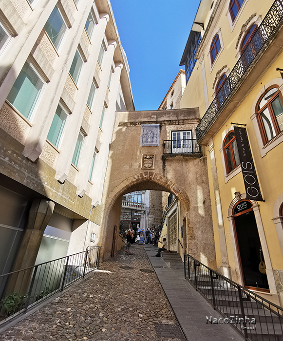 Porta de Barbacã em Coimbra
